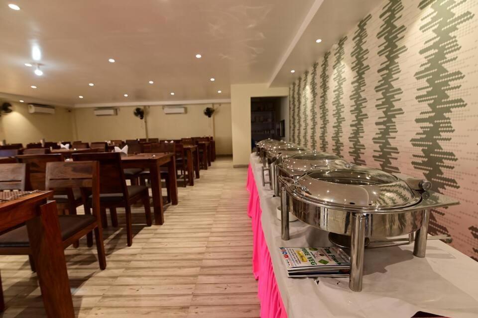 The Byke Niranjana Hotel Gaya Exterior photo